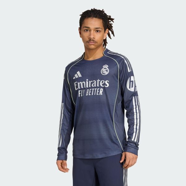 Koszulka Real Madrid 25/26 Long Sleeve Away Authentic. Niebieskie koszulki sportowe męskie Adidas, bez wzorów, bez kołnierzyka, bez ramiączek, do piłki nożnej. Za 699.00 zł.