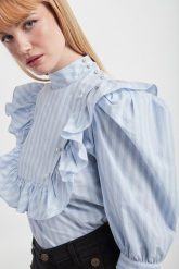 Koszula damska z żabotem CUSTOMMADE. Koszule damskie Custommade, m, bez wzorów, bez kołnierzyka, bez ramiączek. W wyprzedaży za 598.95 zł.