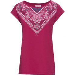 T-shirt z bawełny z nadrukiem, krótki rękaw bonprix jeżynowy z nadrukiem. T-shirty damskie marki DOMYOS. Za 27.99 zł.