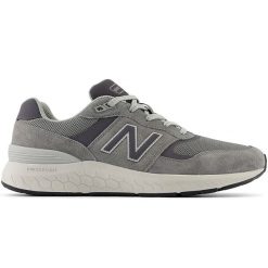 Buty męskie New Balance MW880CA6 – szare. Szare buty sportowe męskie New Balance, z gumy, bez zapięcia, na fitness i siłownię. Za 299.99 zł.