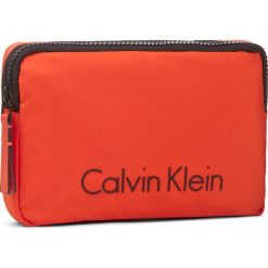 Saszetka nerka CALVIN KLEIN - Blithe Urban Crossbody K50K503453 801. Brązowe saszetki męskie marki Calvin Klein, z materiału, młodzieżowe. W wyprzedaży za 249.00 zł.