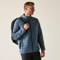 Męska pikowana kurtka Hillpack. Niebieskie kurtki sportowe męskie Regatta, na wiosnę, m, bez wzorów, z tkaniny, trekkingowe. Za 299.90 zł.