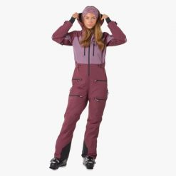 Kombinezon narciarski damski Swedemount Freeride Skisuit II wodoodporny. Czerwone spodnie snowboardowe damskie SWEDEMOUNT, na zimę, bez wzorów, z tkaniny, sportowe, narciarskie. Za 1,047.00 zł.
