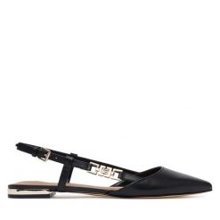 Baleriny Guess. Czarne baleriny damskie Guess, z aplikacjami, bez obcasa. Za 399.99 zł.