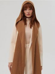 Szalik - beżowy. Brązowe szaliki i chusty damskie Sinsay, bez wzorów, z dzianiny. Za 45.99 zł.