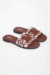 Klapki damskie skórzane Dovere MAX MARA BEACHWEAR. Klapki damskie Max Mara Beachwear, bez wzorów, bez obcasa. Za 979.00 zł.