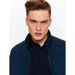KURTKA MĘSKA PIKOWANA ZE STÓJKĄ. Kurtki męskie TOP SECRET, na lato, l, bez wzorów, bez kaptura. W wyprzedaży za 119.99 zł.