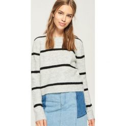 Sweter w paski - Jasny szar. Swetry damskie marki bonprix. Za 59.99 zł.