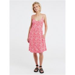 Sukienka damska Protest PRTTANA dress. Czerwone koszulki sportowe damskie Protest, xs, bez wzorów, bez kołnierzyka, bez ramiączek, trekkingowe. Za 289.99 zł.