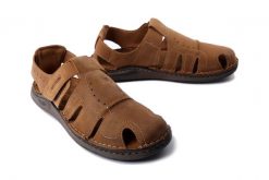 JOSEF SEIBEL 27101 66 350 Maverick 01 castagne, półbuty męskie. Brązowe półbuty na co dzień męskie Josef Seibel, na lato, bez zapięcia. Za 369.90 zł.