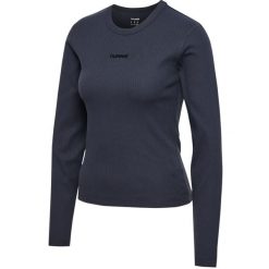 Damska koszulka z długim rękawem Hummel Foundation. Brązowe koszulki sportowe damskie Hummel, bez wzorów, sportowe, bez kołnierzyka. Za 254.00 zł.