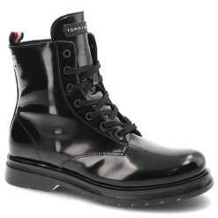 Czarne Botki Tommy Hilfiger Modne Buty Damskie. Czarne kozaki damskie Tommy Hilfiger, z lakierowanej skóry, bez obcasa. Za 429.00 zł.