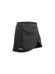 Spodenki rowerowe damskie NORTHWAVE Active Wmn Short czarny. Czarne szorty sportowe damskie Northwave, m, bez wzorów, z dzianiny, eleganckie, rowerowe. Za 289.99 zł.