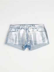 Szorty jeansowe mid waist z metalicznym wykończeniem - srebrny. Szare szorty damskie Sinsay, bez wzorów, z denimu. Za 69.99 zł.