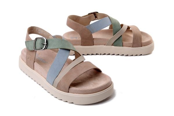 Rieker V5663-60 beige, sandały damskie. Brązowe sandały damskie Rieker, bez wzorów, bez obcasa, bez zapięcia. Za 280.42 zł.