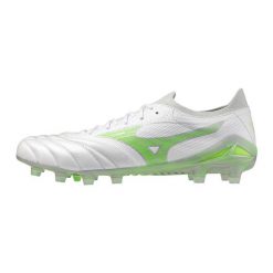 Buty piłkarskie męskie Mizuno Morelia Neo Iv Beta Elite Fg. Białe buty sportowe męskie Mizuno, z materiału, bez zapięcia, do piłki nożnej. W wyprzedaży za 679.50 zł.