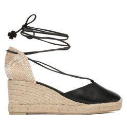 Espadryle Castañer. Czarne sandały damskie Castañer, bez wzorów, bez obcasa, bez zapięcia. Za 849.99 zł.