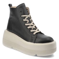 Czarne Botki Armodo Stylowe Obuwie Damskie Na Platformie. Czarne botki damskie Armodo, na wiosnę, ze skóry, eleganckie, bez obcasa, na platformie, bez zapięcia. Za 349.00 zł.