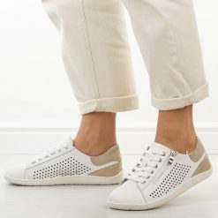 Białe skórzane półbuty damskie barefoot Jezzi Ol38-6. Białe obuwie sportowe damskie Jezzi, w ażurowe wzory, z jeansu, trekkingowe. Za 239.00 zł.
