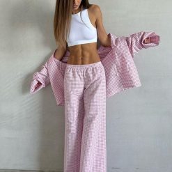 Piżama zimowa dwuczęściowa z miękkiej tkaniny Branislavka. Czerwone piżamy damskie Intica, na zimę, xl, bez wzorów, ze skóry, bez ramiączek, długie. Za 199.00 zł.