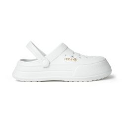 Domowe kapcie CONCORD z ciepłą wyściółką i wkładką z pianki EVA. Białe trekkingi damskie IZAS. W wyprzedaży za 121.70 zł.