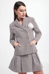 Marynarka damska CUSTOMMADE. Żakiety damskie Custommade, s, bez wzorów. W wyprzedaży za 730.95 zł.