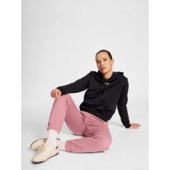 Bluza damska z kapturem Hummel LGC Shai. Czarne bluzy damskie Hummel, bez wzorów, z kapturem, na fitness i siłownię. W wyprzedaży za 228.00 zł.