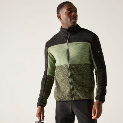Męska bluza polarowa Elram Color Blocked z zamkiem błyskawicznym. Zielone bluzy męskie Regatta, m, bez wzorów, z dzianiny, bez kaptura. W wyprzedaży za 229.99 zł.