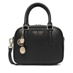 Torebka Nine West. Czarne torebki do ręki damskie Nine West, bez wzorów, klasyczne, bez dodatków. Za 299.99 zł.