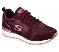 Buty do chodzenia damskie Skechers 111BLK. Czerwone obuwie sportowe damskie Skechers, bez wzorów, z gumy, trekkingowe. Za 279.99 zł.