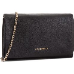 Torebka COCCINELLE - CDA Sibilla E1 CDA 19 02 01 Noir 001. Czerwone torebki do ręki damskie Coccinelle, ze skóry. Za 1,049.90 zł.