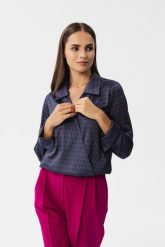 Elegancka Bluzka Kopertowa - Model 1. Białe bluzki damskie MOE, l, bez wzorów, z materiału, eleganckie, bez kołnierzyka, bez ramiączek. Za 289.90 zł.