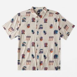 Koszula Billabong DJ Javier Turn The Tide beżowa. Brązowe koszule męskie Billabong, bez wzorów, bez kołnierzyka, bez ramiączek. Za 236.84 zł.