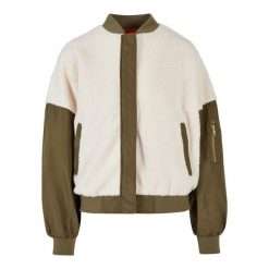 Damska kurtka oversize sherpa Urban Classics GT. Białe kurtki damskie Urban Classics, m, bez wzorów, z materiału, bez kaptura. Za 424.95 zł.