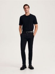 T-shirt regular z modalem - czarny. Czarne t-shirty męskie Reserved, l, bez wzorów, z bawełny, bez kołnierzyka. Za 99.99 zł.