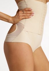 Jasnobeżowe Majtki Modelujące z Push-Up z Wysoką Talią Larniessa. Brązowe bielizna wyszczuplająca Born2be. W wyprzedaży za 51.99 zł.