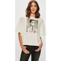 Jacqueline de Yong - Top Angle. Topy damskie marki Jacqueline de Yong. W wyprzedaży za 34.90 zł.