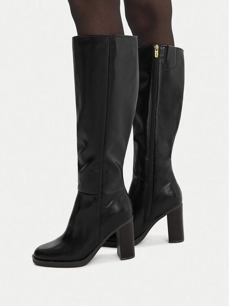 MEXX Kozaki EO-MI001804563W-01 Czarny. Czarne kozaki damskie Mexx, ze skóry, bez obcasa, na słupku. Za 429.99 zł.