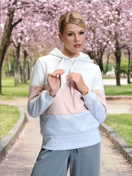 Bluza z kapturem - kremowy. Białe bluzy damskie Sinsay, l, bez wzorów, z kapturem. Za 49.99 zł.