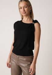 Czarna Dzianinowa Bluzka z Wiskozy Bez Rękawów z Biżuteryjną Aplikacją Orinera. Czarne koszule damskie Born2be, uniwersalny, z aplikacjami, z dzianiny, biznesowe, z asymetrycznym kołnierzem, bez ramiączek. Za 79.99 zł.
