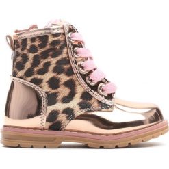 Złote Traperki Stars In Your Eyes. Buty zimowe dziewczęce marki Born2be. Za 39.99 zł.
