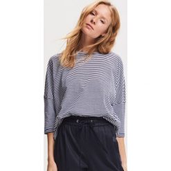 Koszulka w paski - Granatowy. T-shirty damskie marki Reserved. Za 49.99 zł.