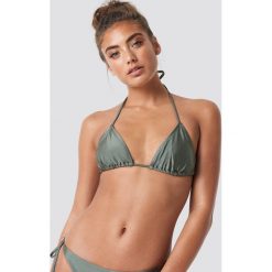 NA-KD Swimwear Góra bikini Shiny Triangle - Green. Bikini damskie marki NA-KD Swimwear. Za 40.95 zł.