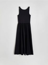 Sukienka midi - czarny. Czarne sukienki damskie Reserved, l, bez wzorów, z dzianiny, bez kołnierzyka, bez ramiączek, midi. W wyprzedaży za 65.99 zł.