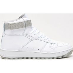 Sportowe buty z zapięciem na kostce - Biały. Obuwie sportowe damskie Cropp. W wyprzedaży za 39.99 zł.