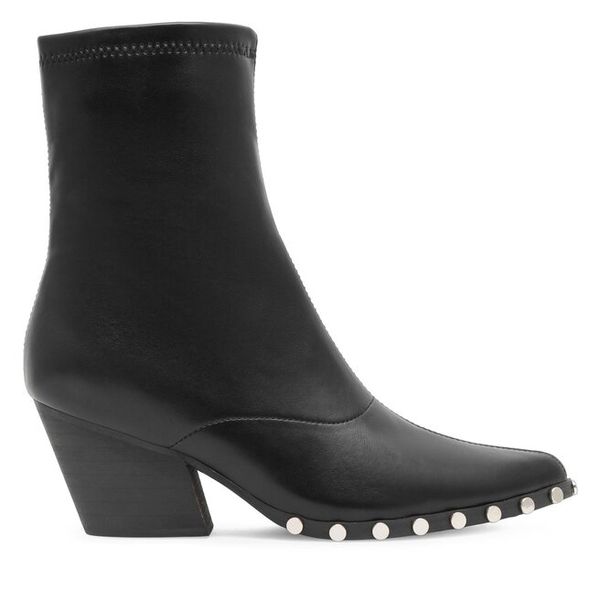 Botki Jenny Fairy. Czarne botki damskie Jenny Fairy, bez obcasa, na słupku, bez zapięcia. Za 199.99 zł.