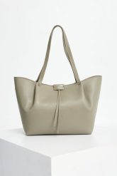 Torebka shopper PATRIZIA PEPE. Plecaki damskie Patrizia Pepe, bez wzorów. W wyprzedaży za 1,271.66 zł.