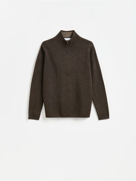 Rozpinany sweter z golfem - ciemnobrązowy. Brązowe kardigany męskie Reserved, l, bez wzorów, z denimu. Za 159.99 zł.