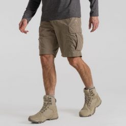 Spodenki turystyczne męskie Craghoppers NosiLife Cargo Short II. Brązowe krótkie spodenki sportowe męskie Craghoppers, m, bez wzorów, trekkingowe. Za 299.99 zł.