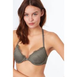 Etam - Biustonosz Lady. Różowe biustonosze Etam, z elastanu. W wyprzedaży za 79.90 zł.